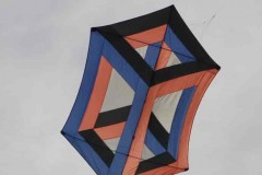 Weingarten, ein Rokkaku  mit drei­di­men­si­o­nalem Design